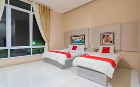 RedDoorz Resort Premium @ Sangkan Hurip Kuningan